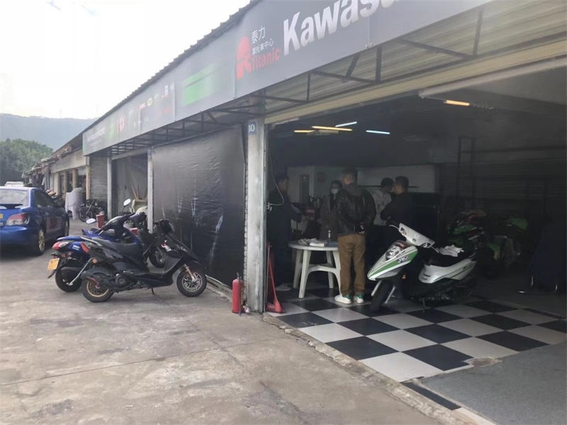 珠海澳门香港汽修店装修工程施工现场